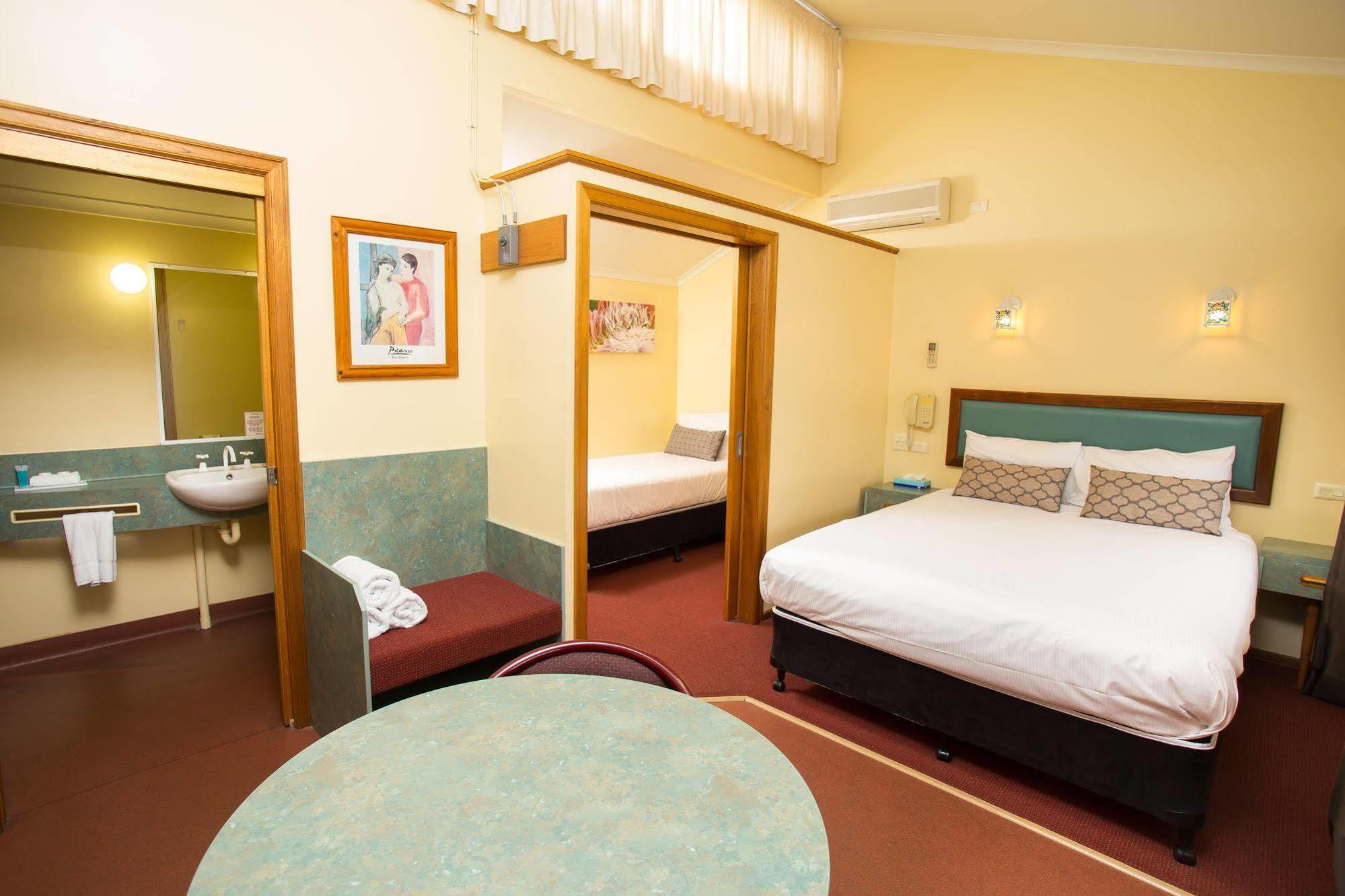 Downs Motel Toowoomba Εξωτερικό φωτογραφία