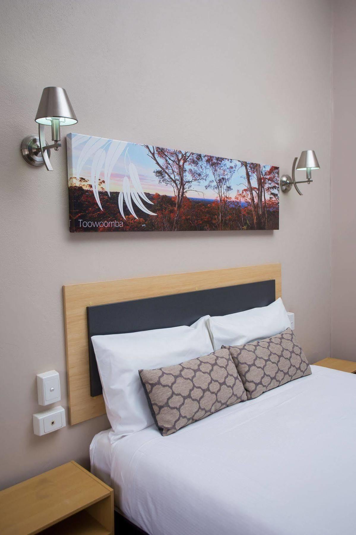 Downs Motel Toowoomba Εξωτερικό φωτογραφία